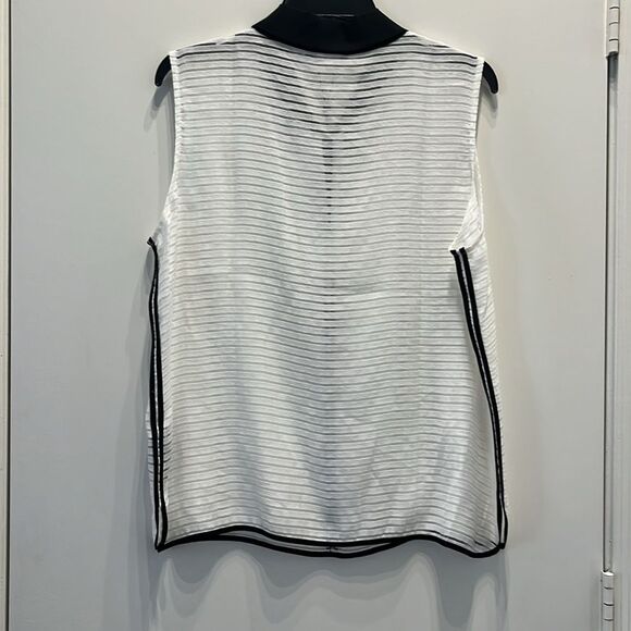 Tommy Hilfiger blouse   - Picture 5 of 9